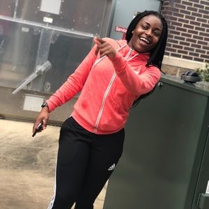 Meet your Posher, Vivian